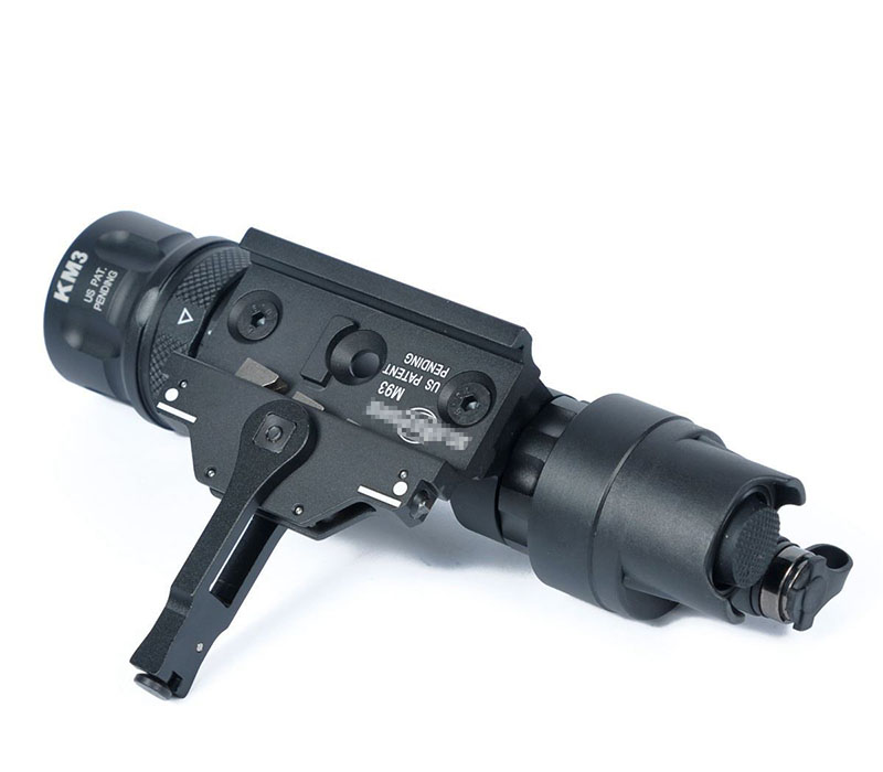 SF M952V LED WeaponLight For Rifles And SMGs White And IR Output